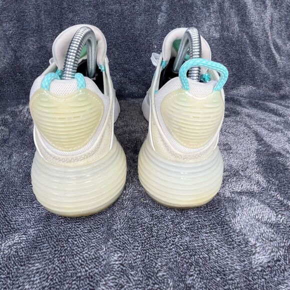 Nike Women's Air Max 2090 Aurora Green Running Shoes Sneakers  Size 7.5 - Picture 4 of 8